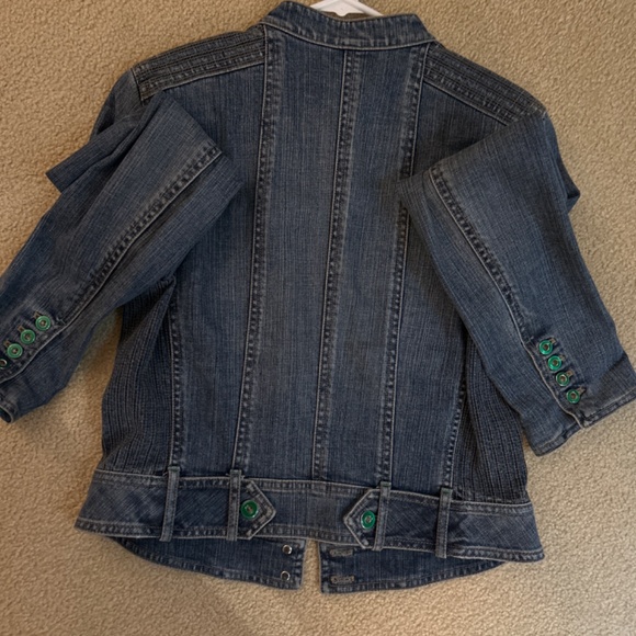 Tahari cute Jean jacket with green detail - Picture 2 of 4